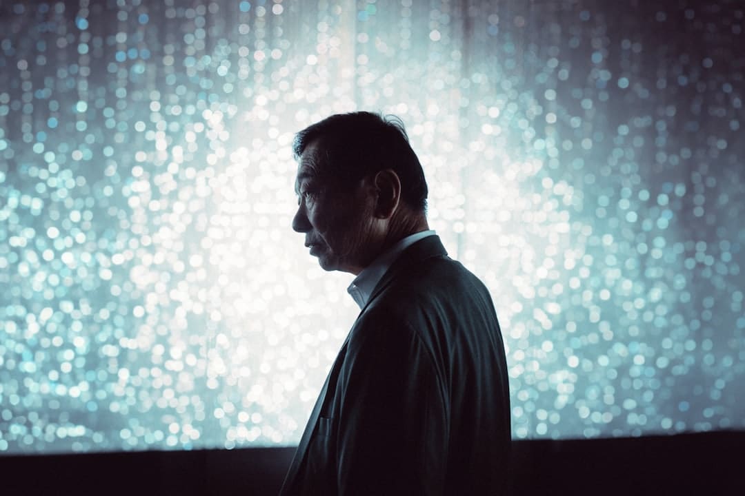 《子夜归》徐凯是干什么的？